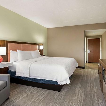 Hampton Inn & Suites Frederick/Fort Detrick Ngoại thất bức ảnh